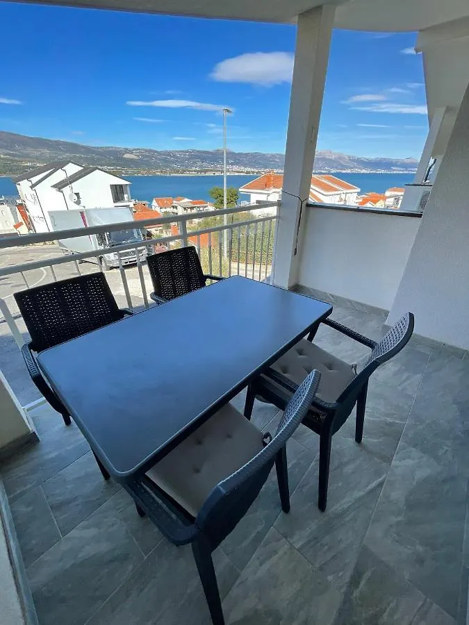 Apartments Holiday Gavric Trogir