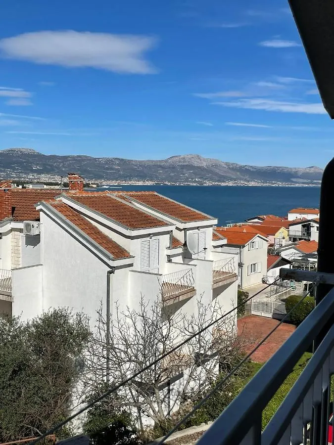 Apartments Holiday Gavric Trogir 0*,